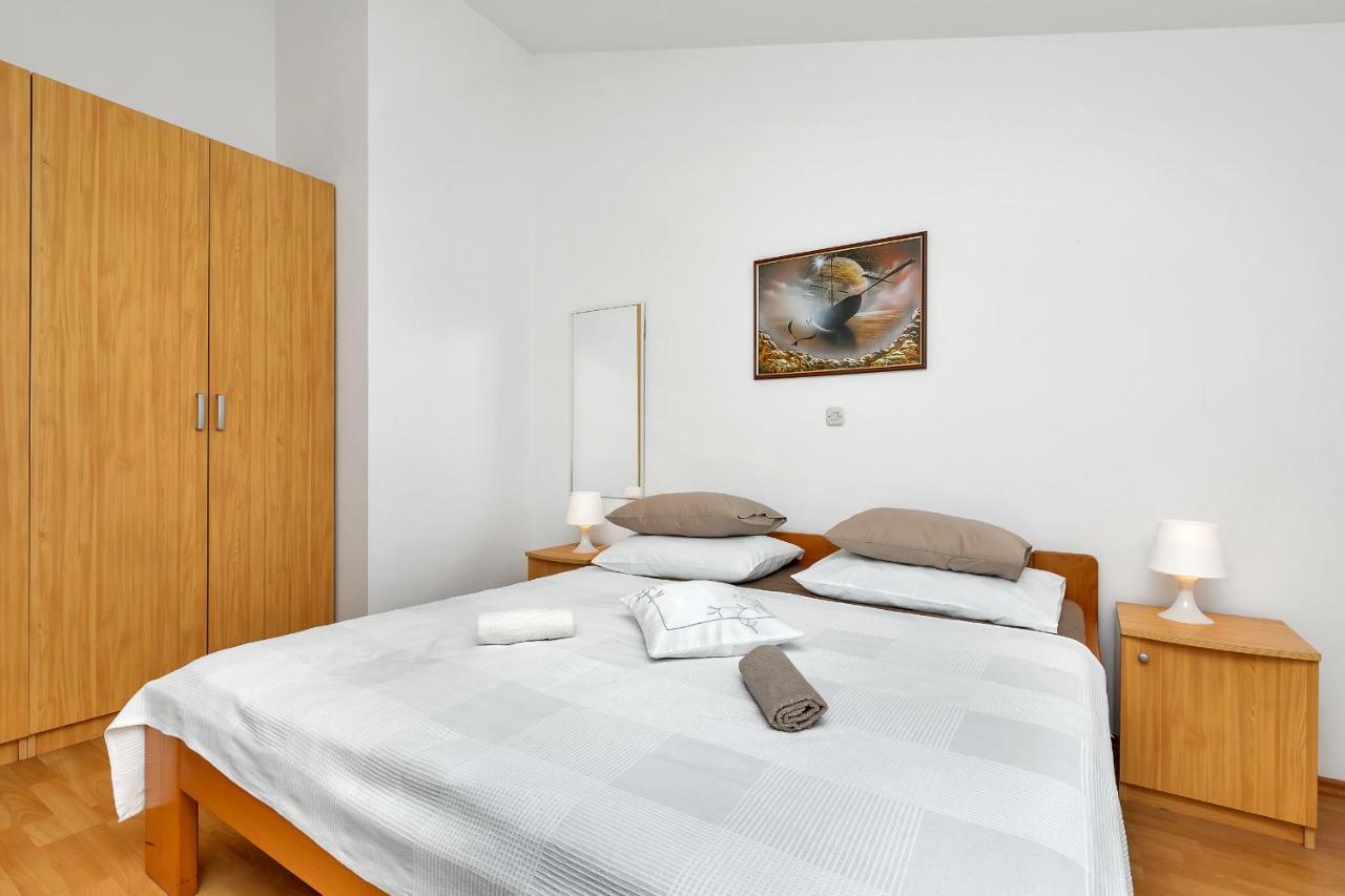 Apartments Marija Макарска Экстерьер фото