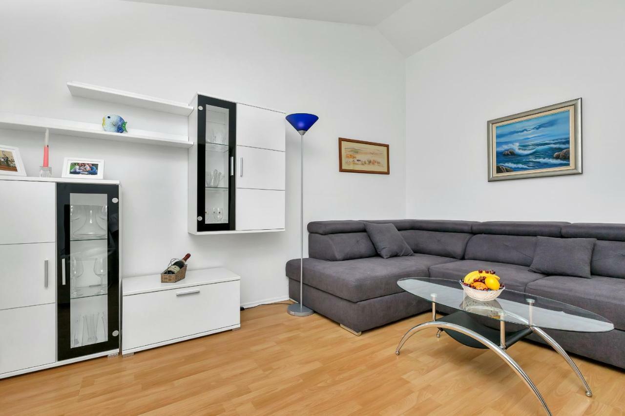 Apartments Marija Макарска Экстерьер фото