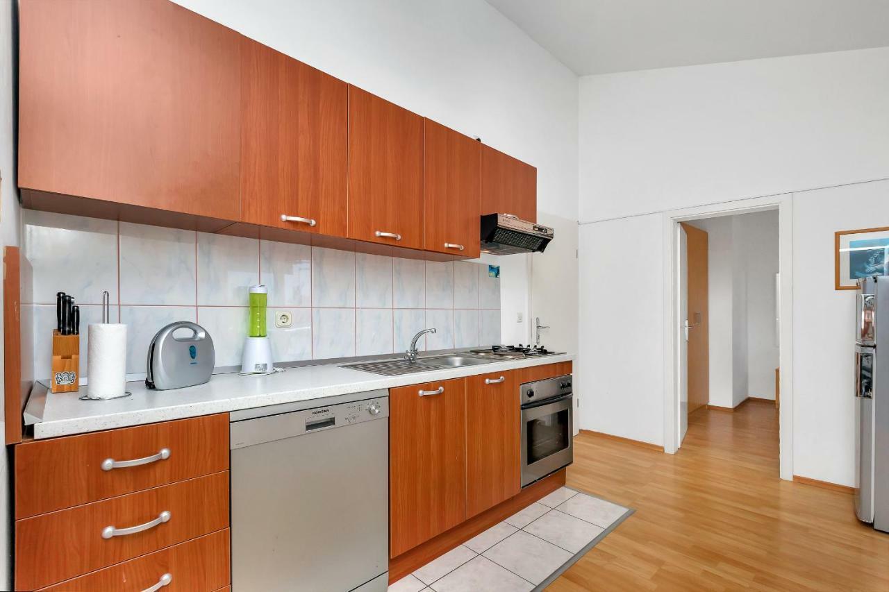 Apartments Marija Макарска Экстерьер фото